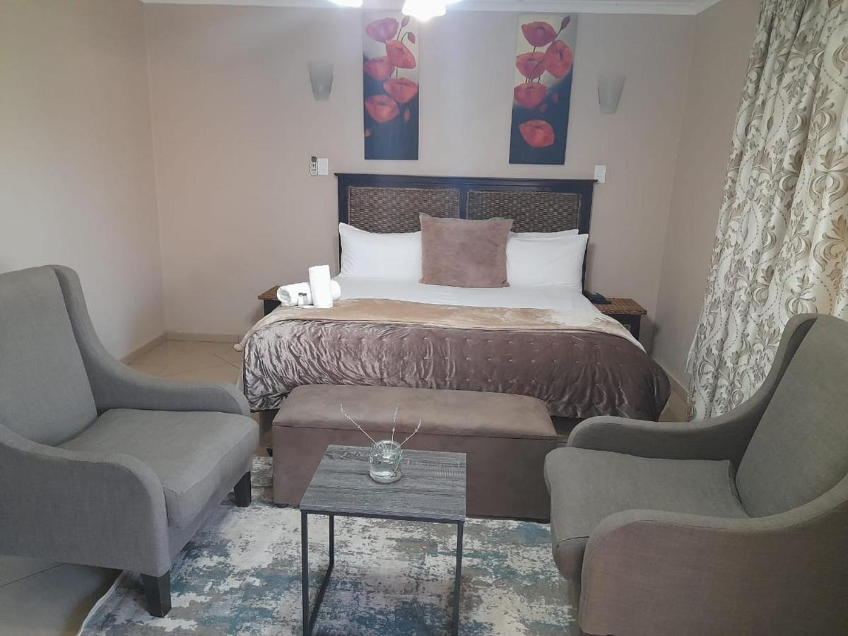 Nongoma Lodge & Inn Cc エクステリア 写真