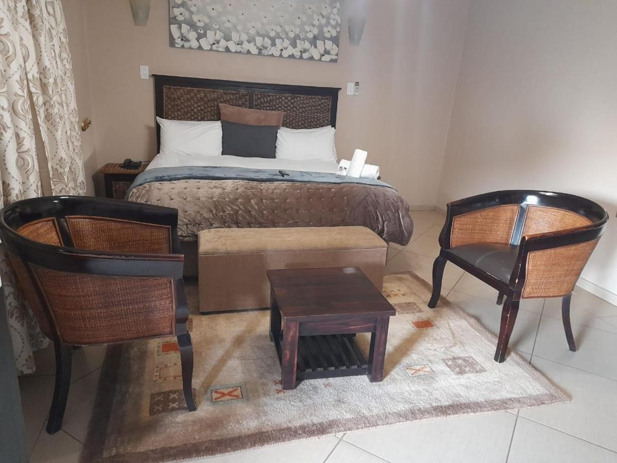 Nongoma Lodge & Inn Cc エクステリア 写真
