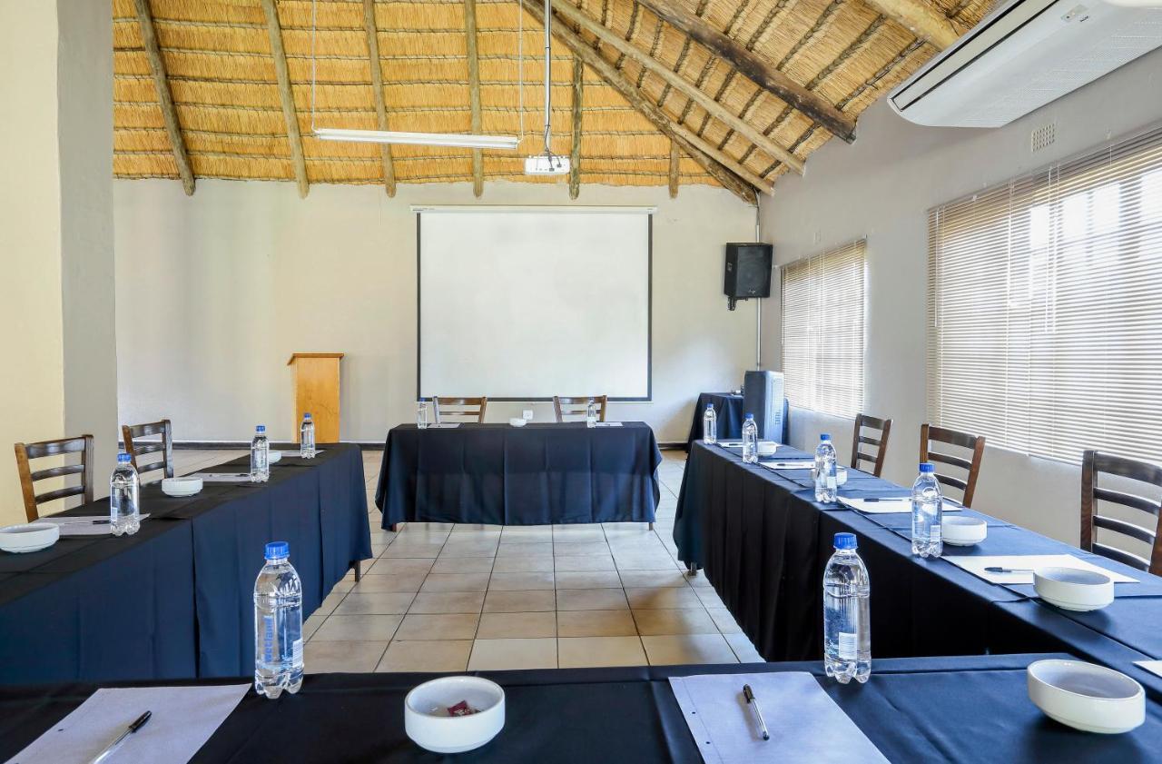 Nongoma Lodge & Inn Cc エクステリア 写真