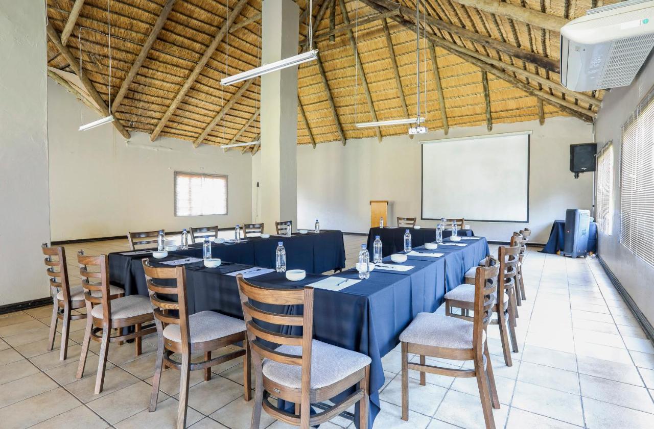 Nongoma Lodge & Inn Cc エクステリア 写真