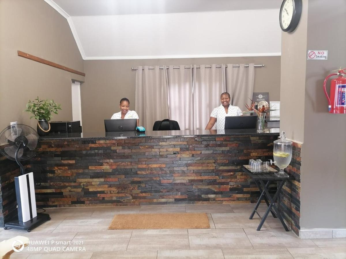 Nongoma Lodge & Inn Cc エクステリア 写真