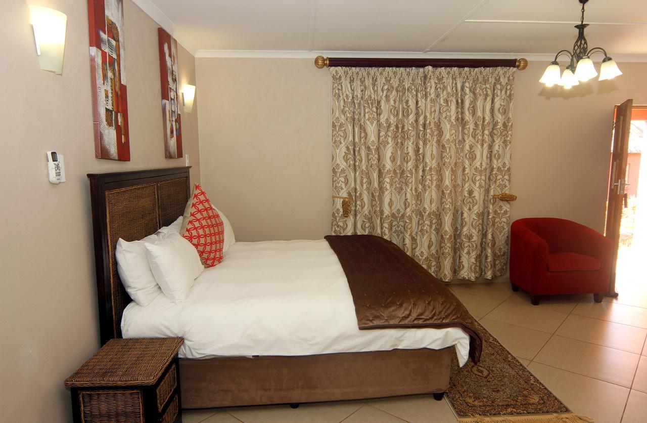Nongoma Lodge & Inn Cc エクステリア 写真